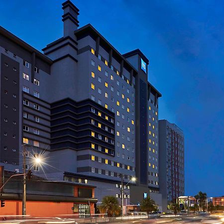 Ibis Budget Curitiba Centro エクステリア 写真