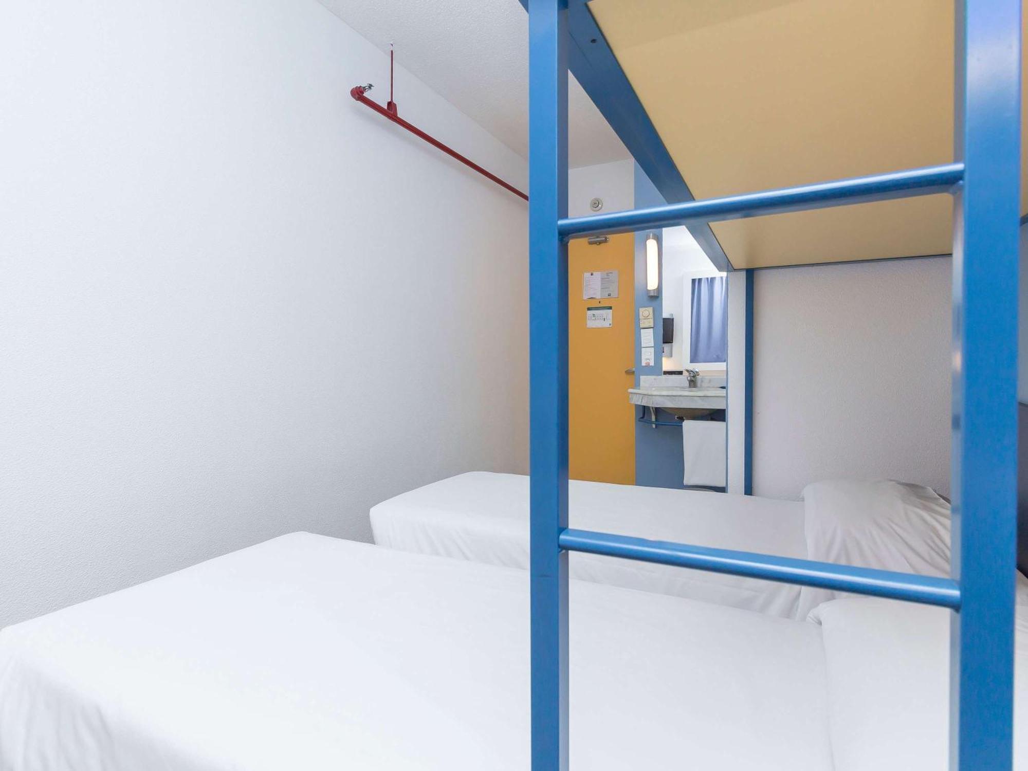 Ibis Budget Curitiba Centro エクステリア 写真