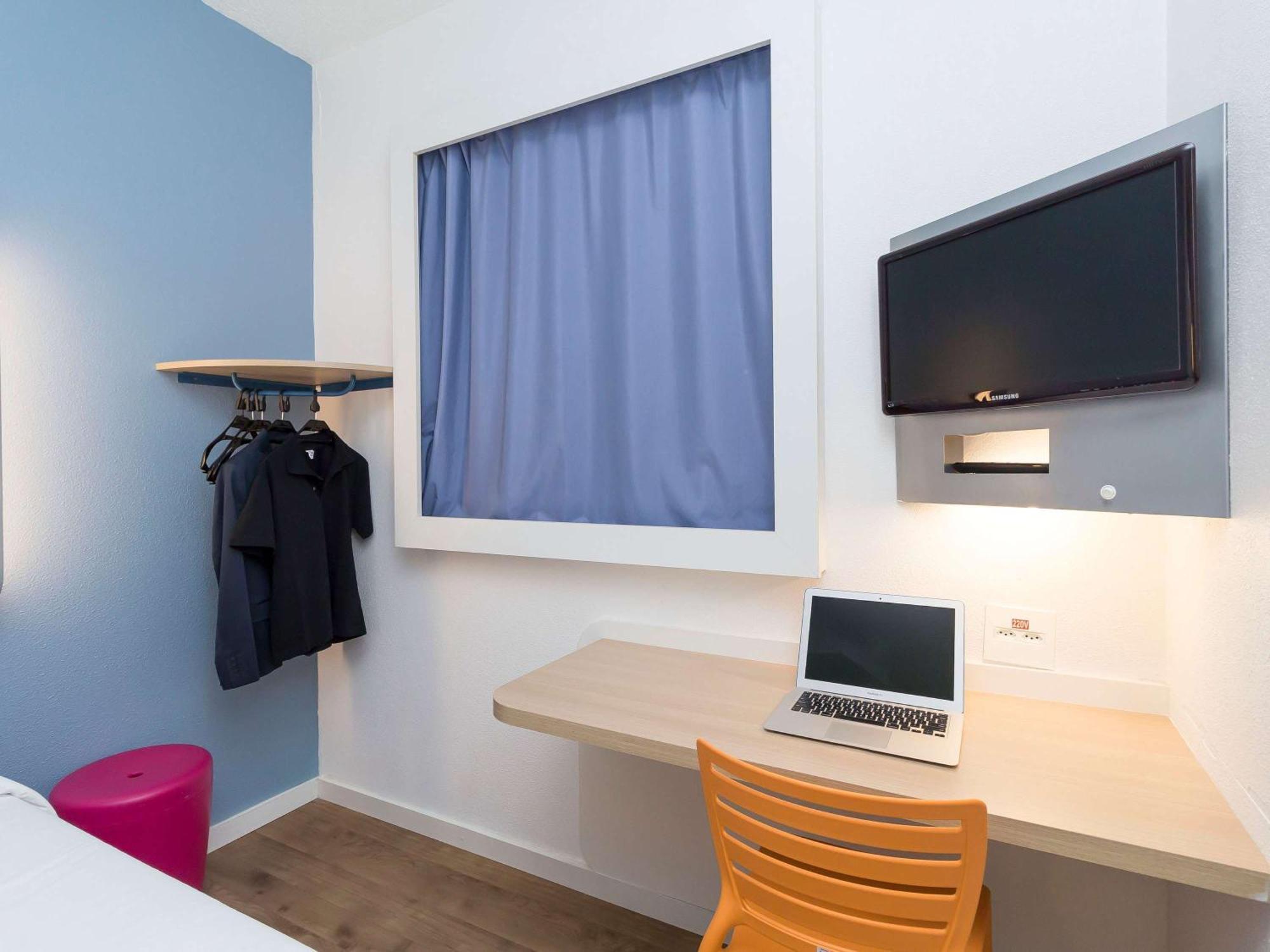 Ibis Budget Curitiba Centro エクステリア 写真